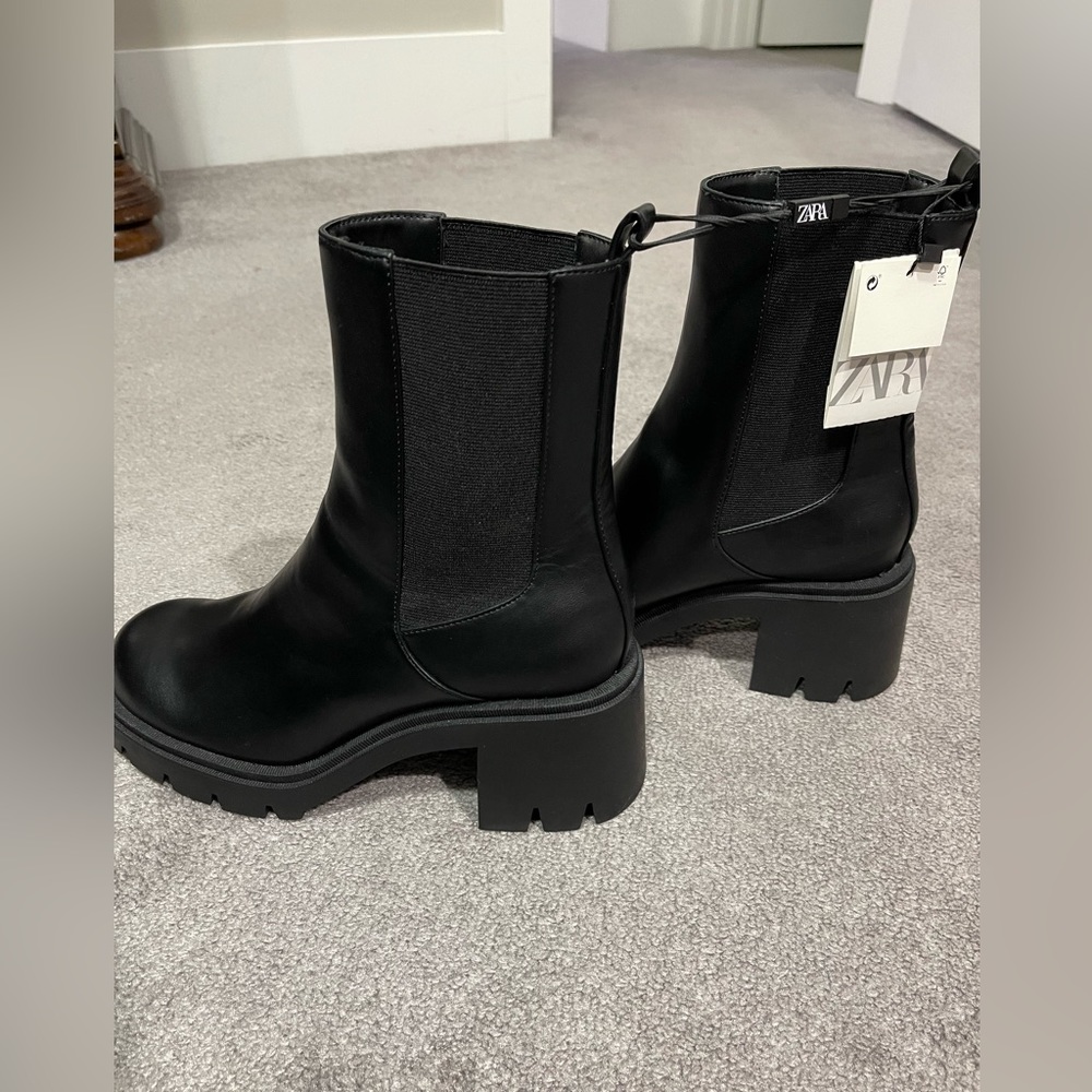 Brand new Zara ankle boots size 9 Black leather